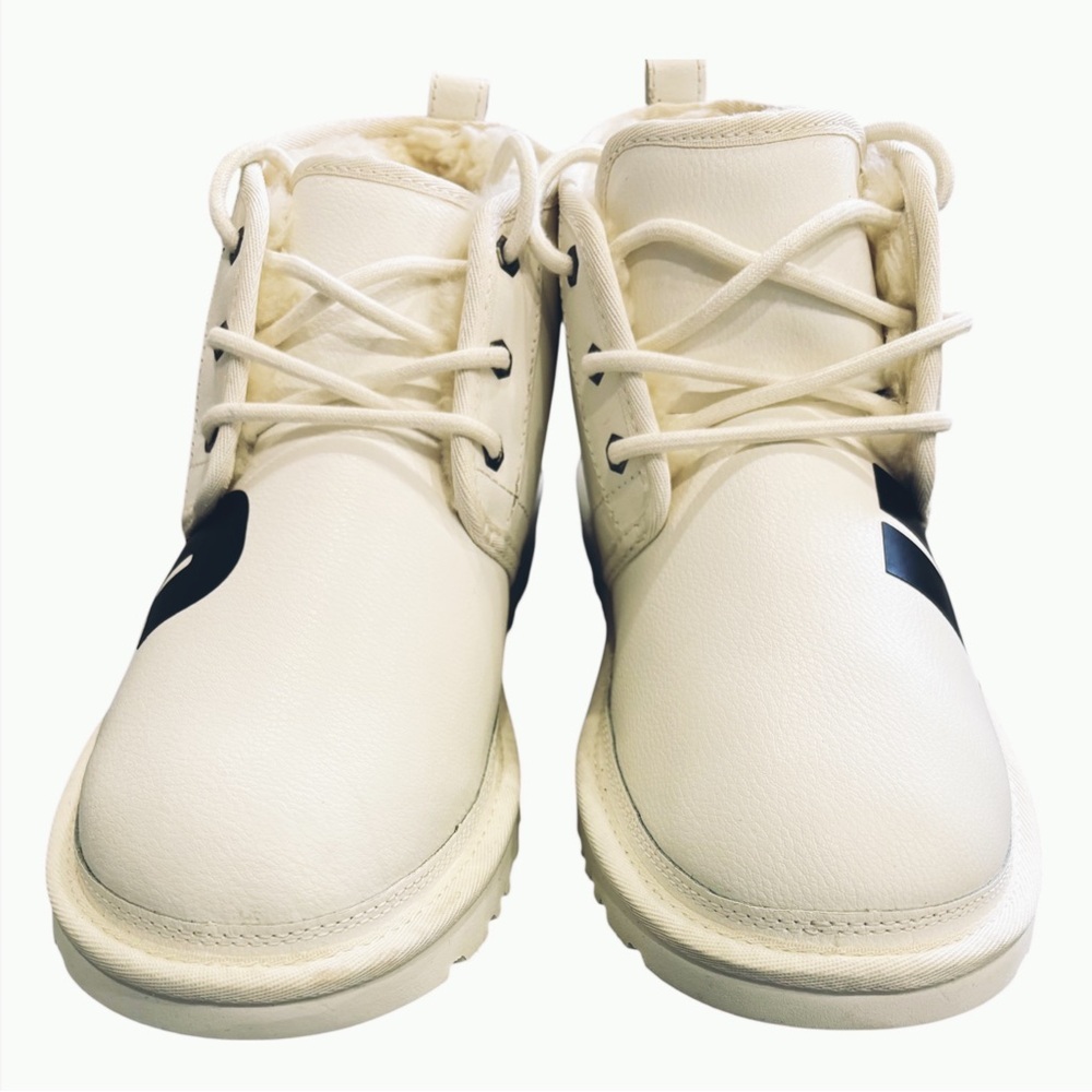 (M) UGG White/Black - Picture 2 of 10